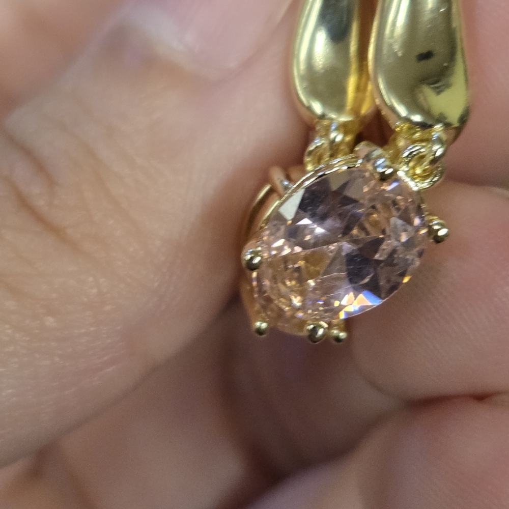 18k Gold Light Pink CZ Earrings - Picture 9 of 10